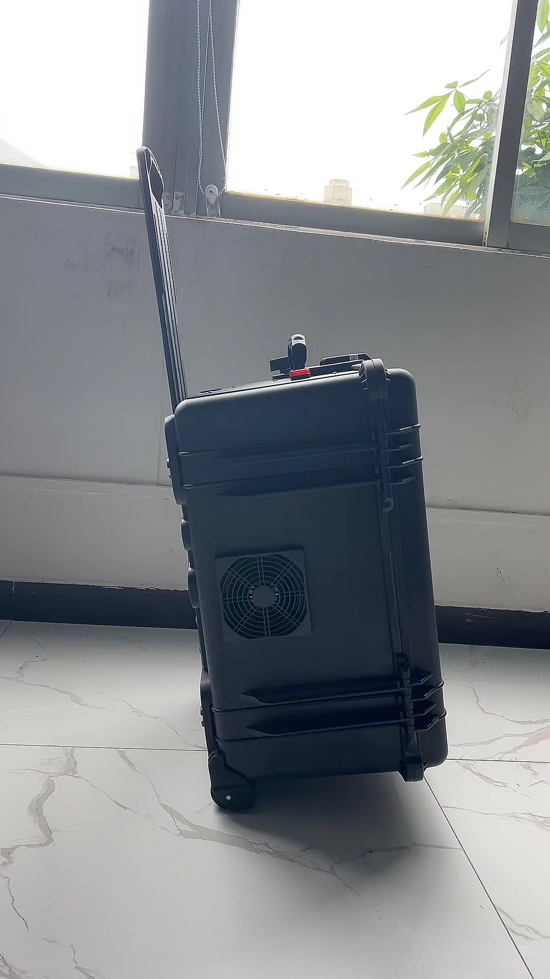 呼图壁手拉箱型移动通信干扰器